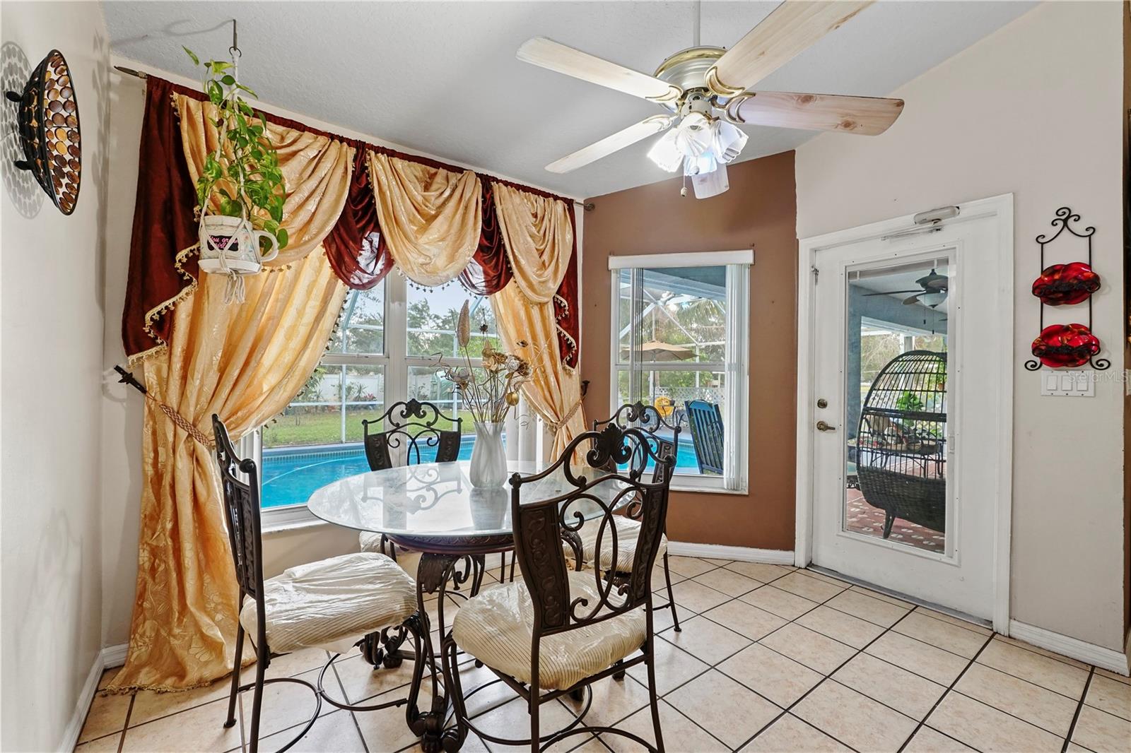 Image 22 of 40 For 918 San Paulo Way