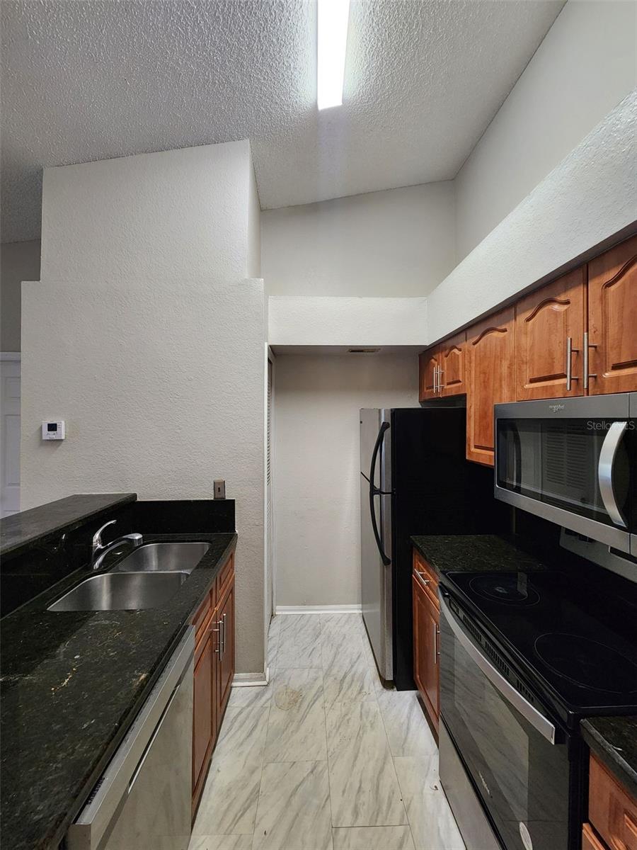 Image 12 of 25 For 2226 Metropolitan Way 1128
