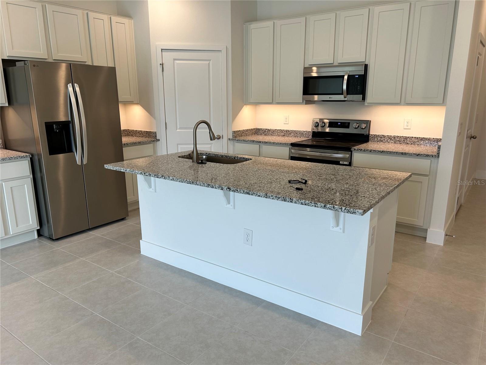 Image 2 of 8 For 1130 Desert Candle