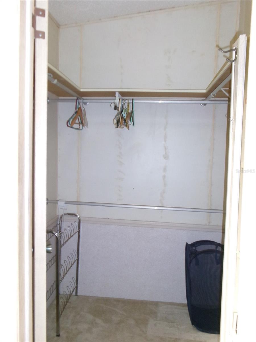 Image 21 of 63 For 1530 Longbow Drive