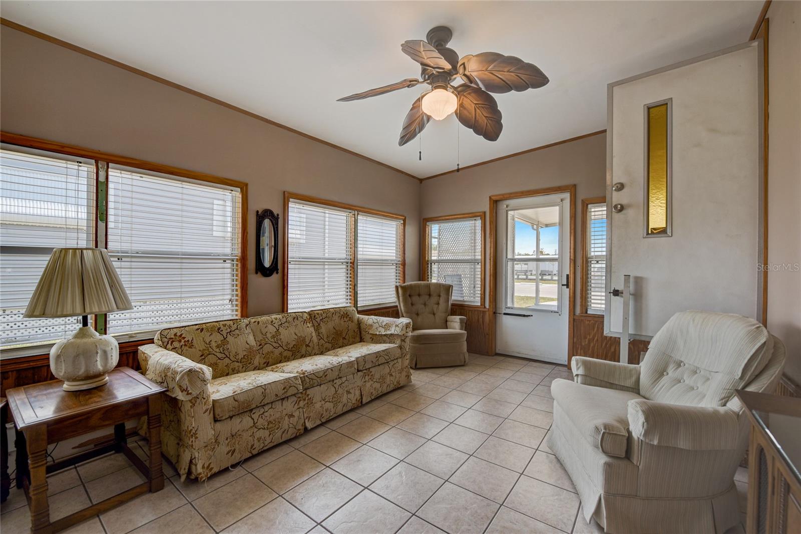 Image 21 of 40 For 5619 Bayshore Road 312