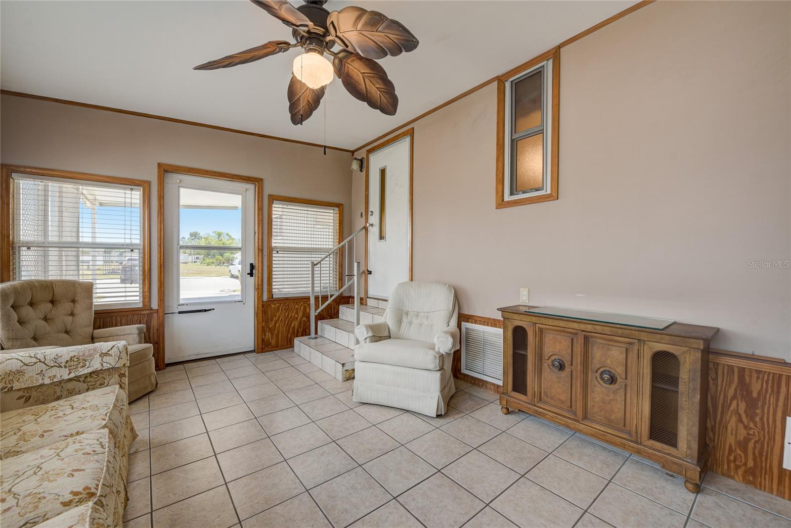 Image 22 of 40 For 5619 Bayshore Road 312