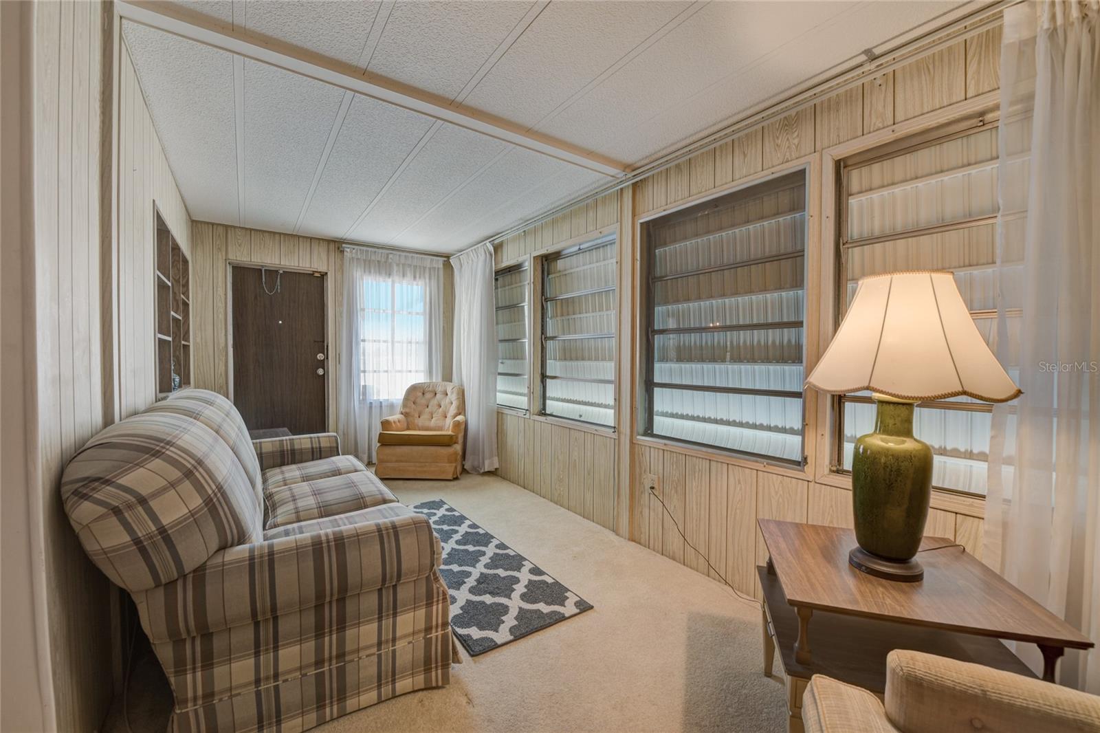 Image 8 of 40 For 5619 Bayshore Road 312