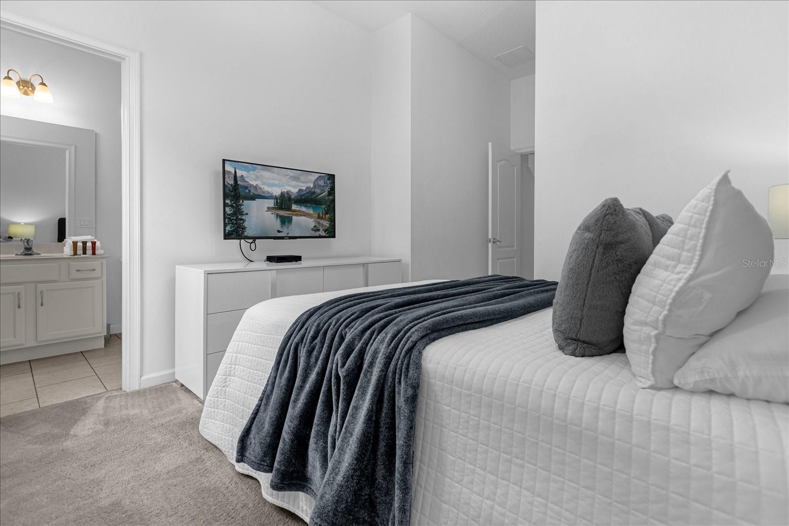 Image 12 of 61 For 6056 Broad Oak Drive