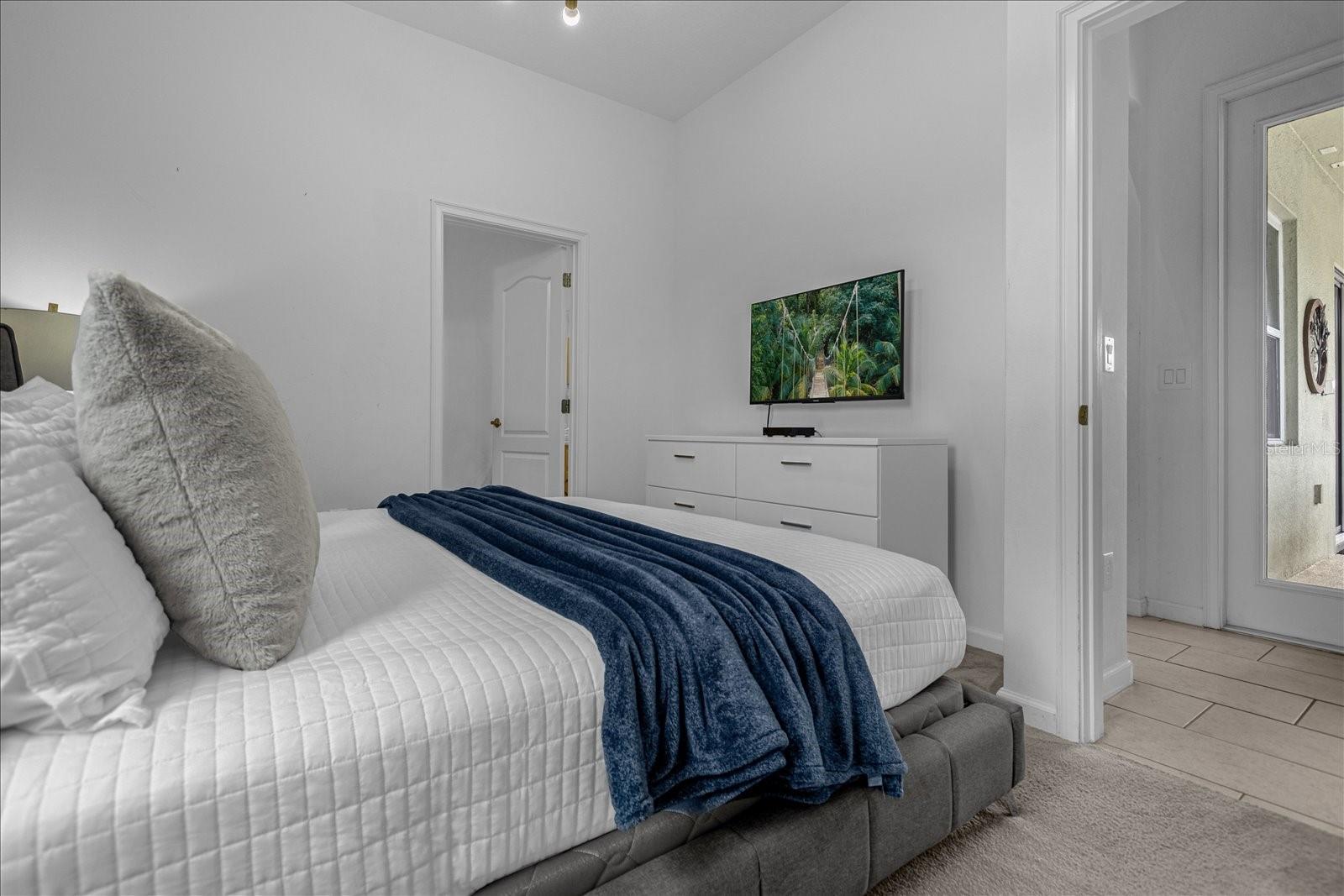 Image 21 of 61 For 6056 Broad Oak Drive