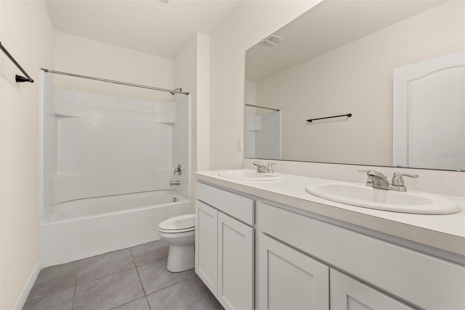 Image 33 of 59 For 459 Lily Lane