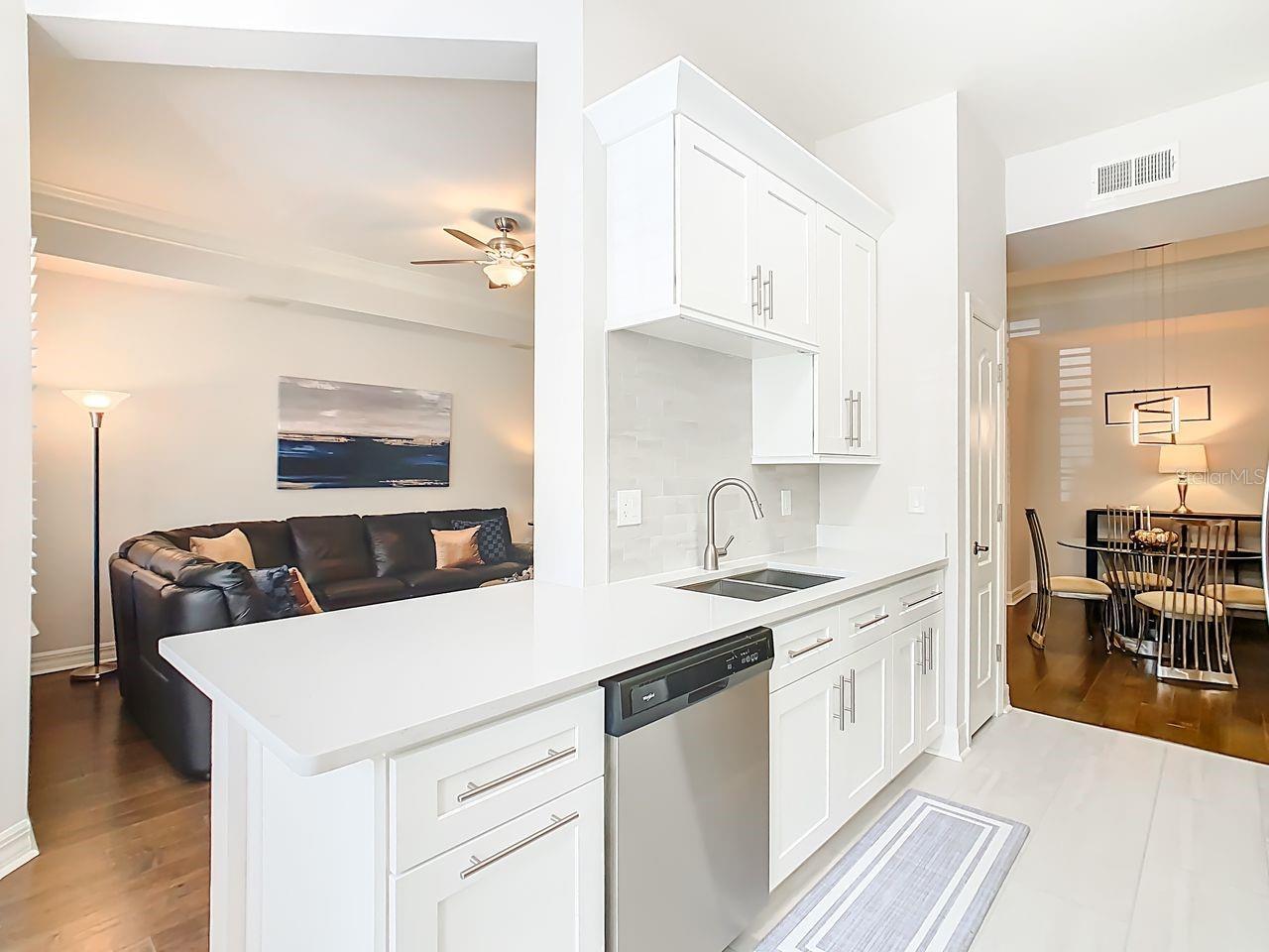Image 11 of 40 For 513 Mirasol Circle 106