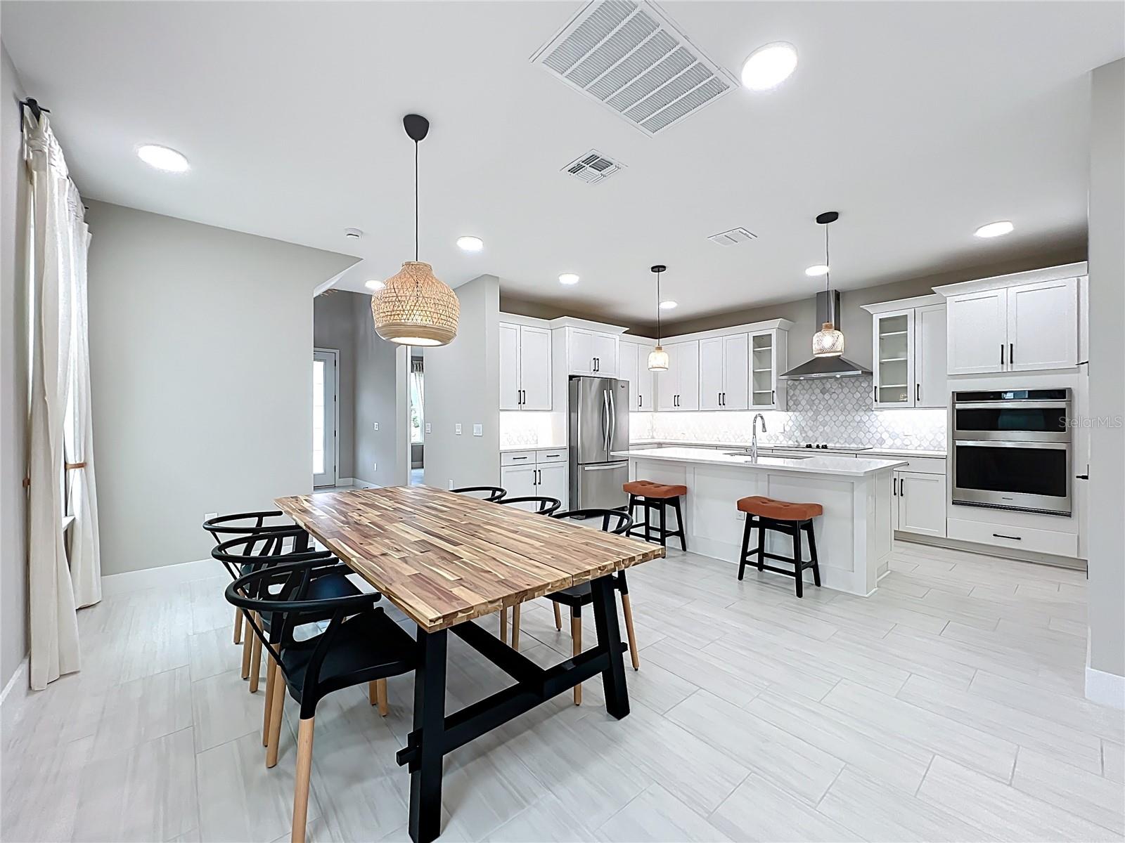 Image 12 of 95 For 14334 Braemar Street