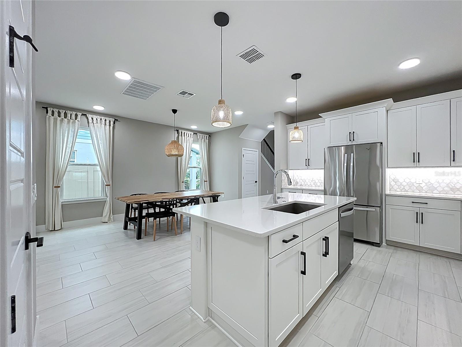 Image 19 of 95 For 14334 Braemar Street