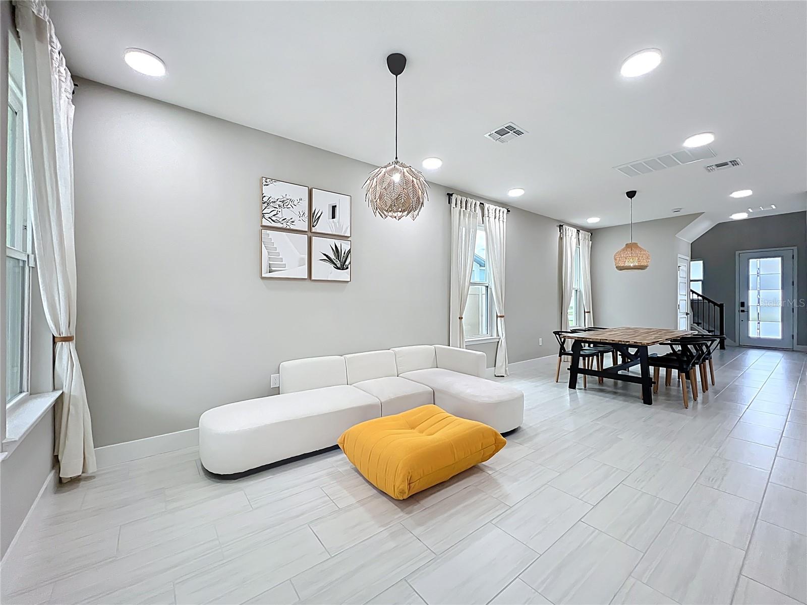 Image 26 of 95 For 14334 Braemar Street