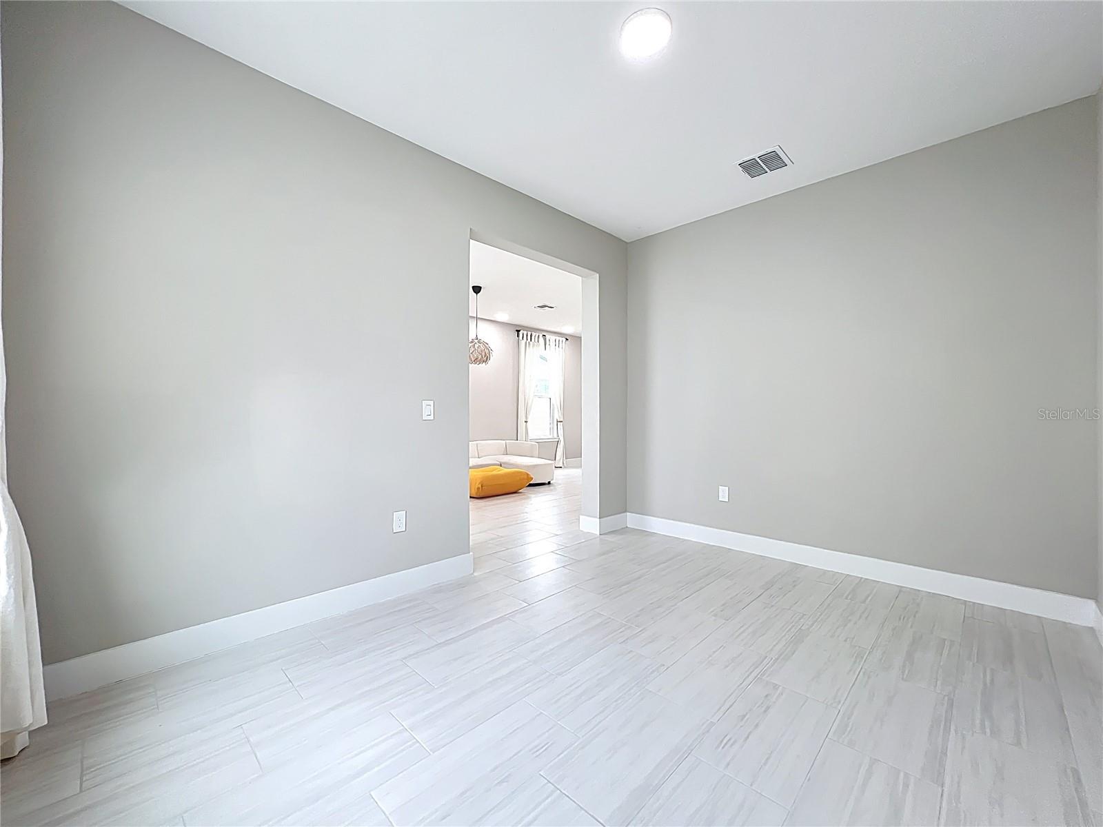 Image 30 of 95 For 14334 Braemar Street