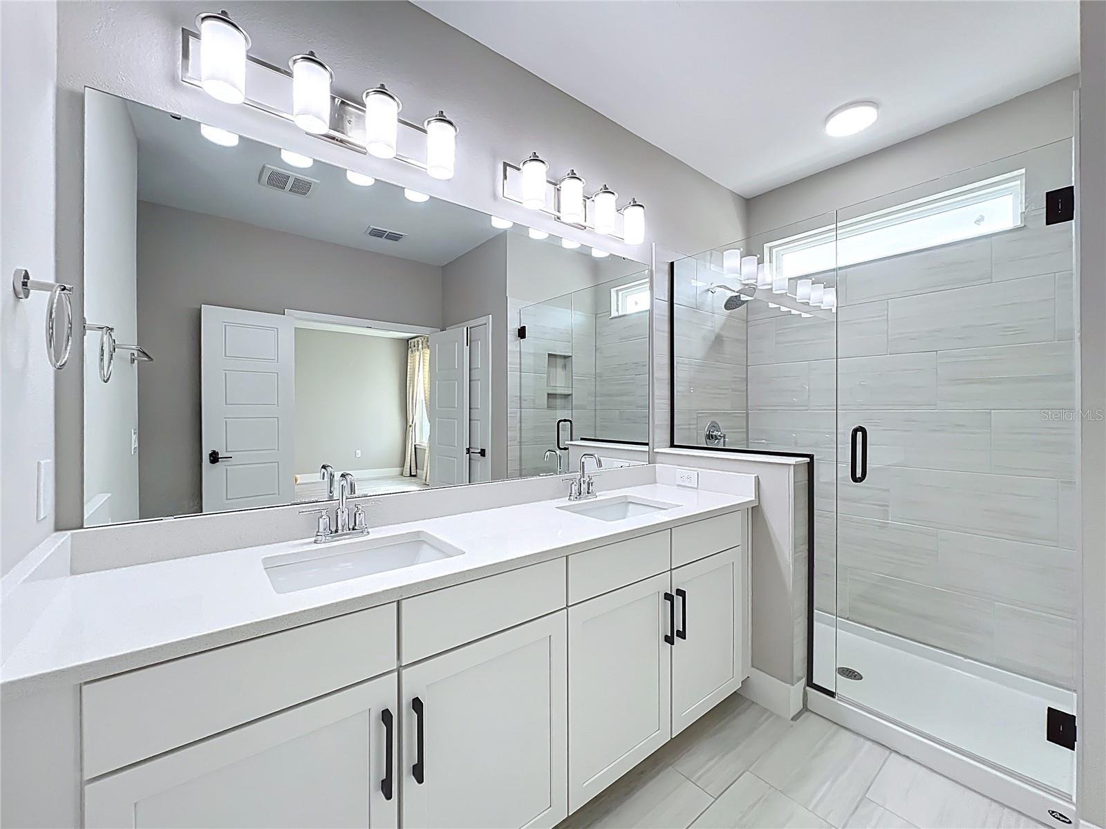 Image 53 of 95 For 14334 Braemar Street