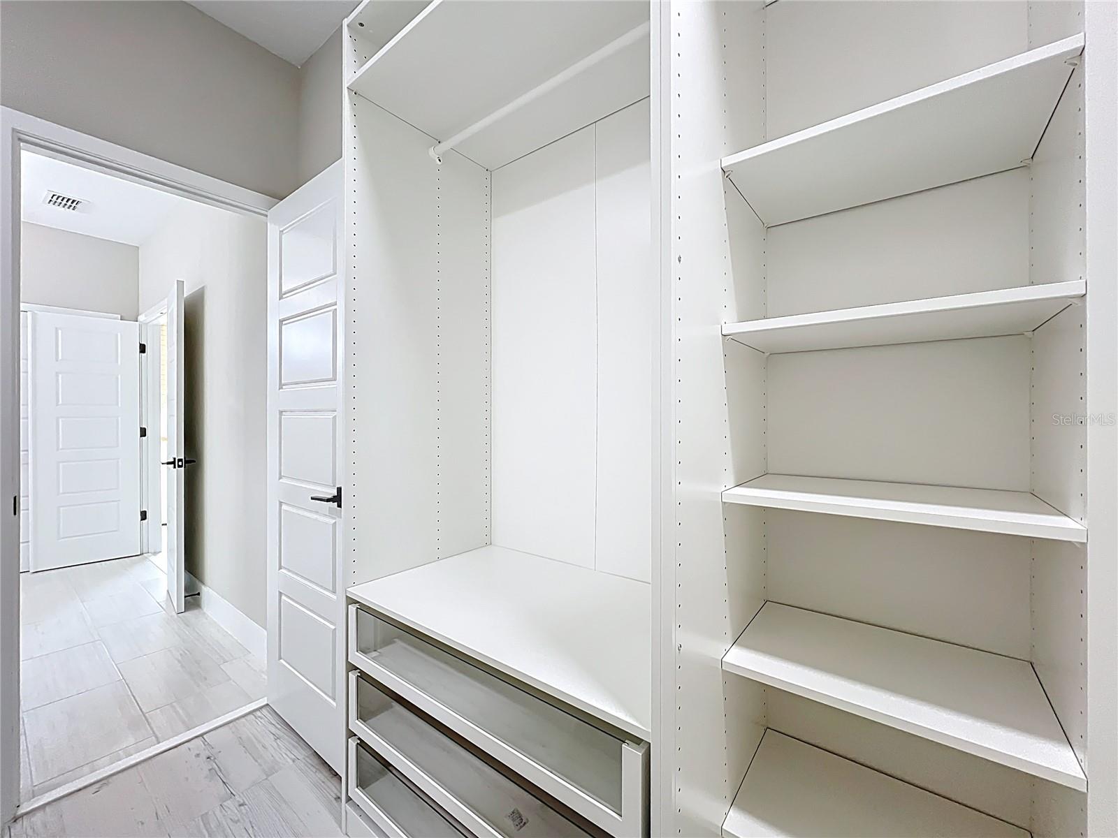 Image 61 of 95 For 14334 Braemar Street