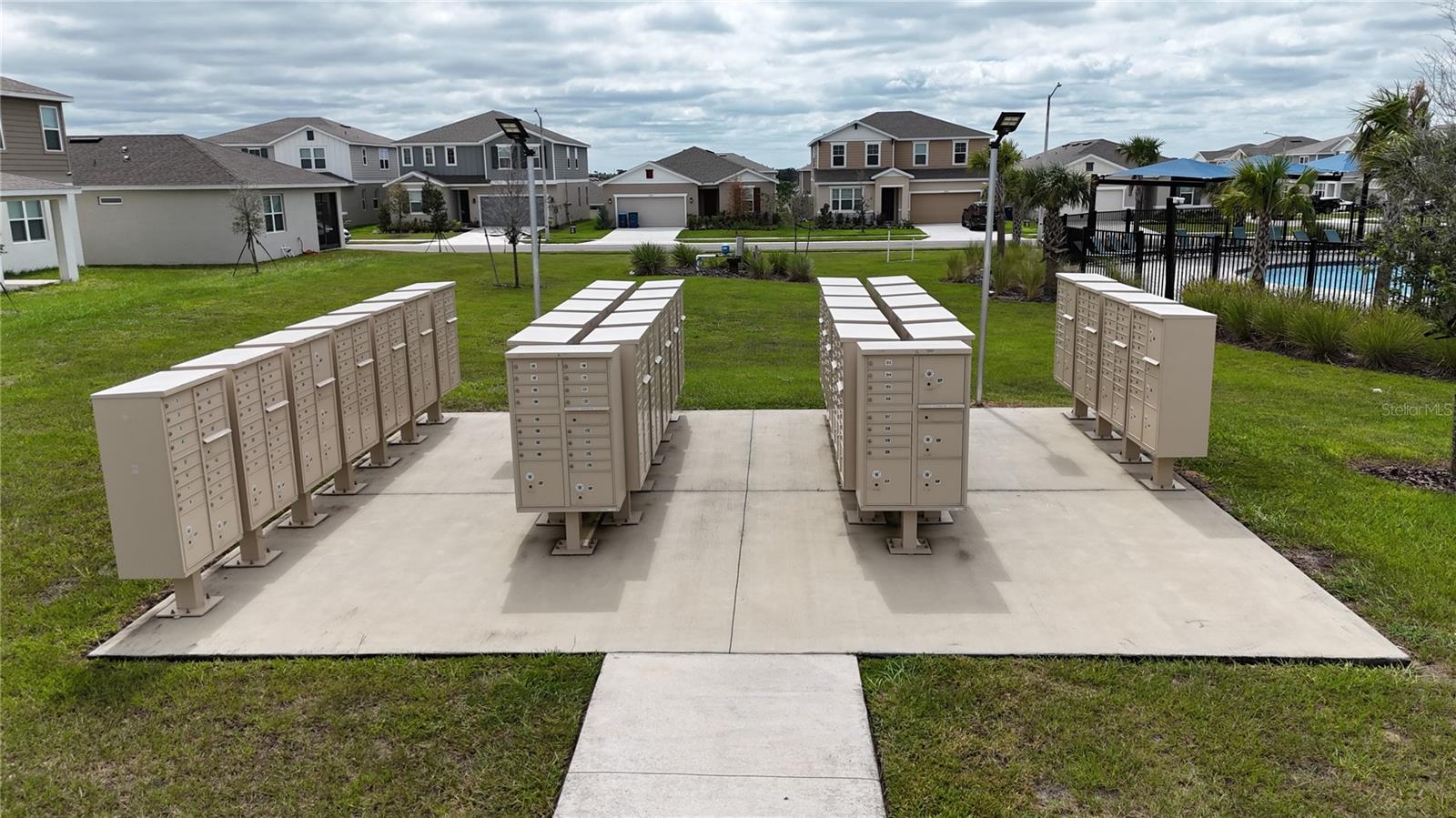 Image 29 of 33 For 4015 Gardenia Avenue