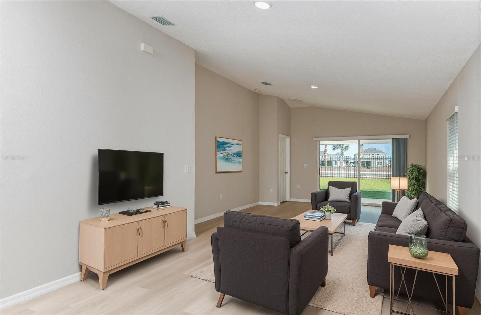 Image 4 of 33 For 4015 Gardenia Avenue