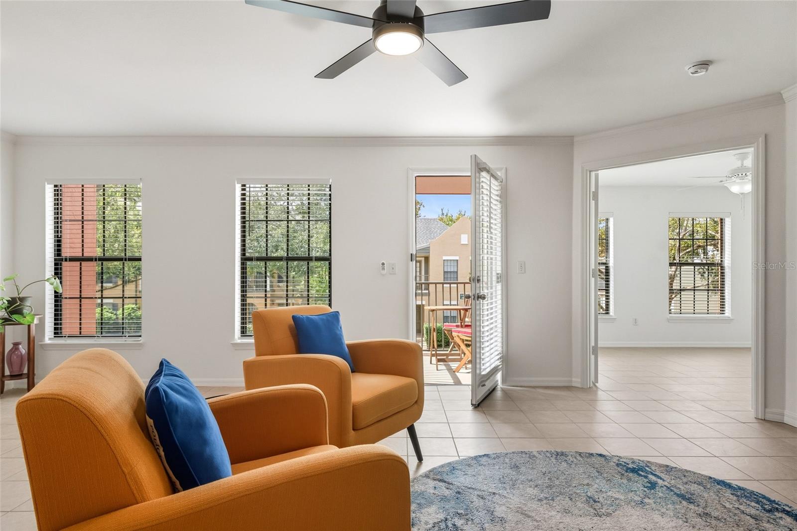 Image 14 of 45 For 1001 Via Capri Lane 201