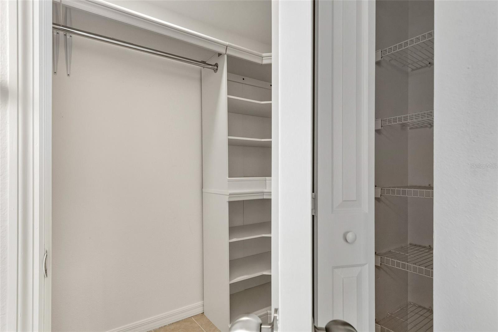 Image 23 of 45 For 1001 Via Capri Lane 201