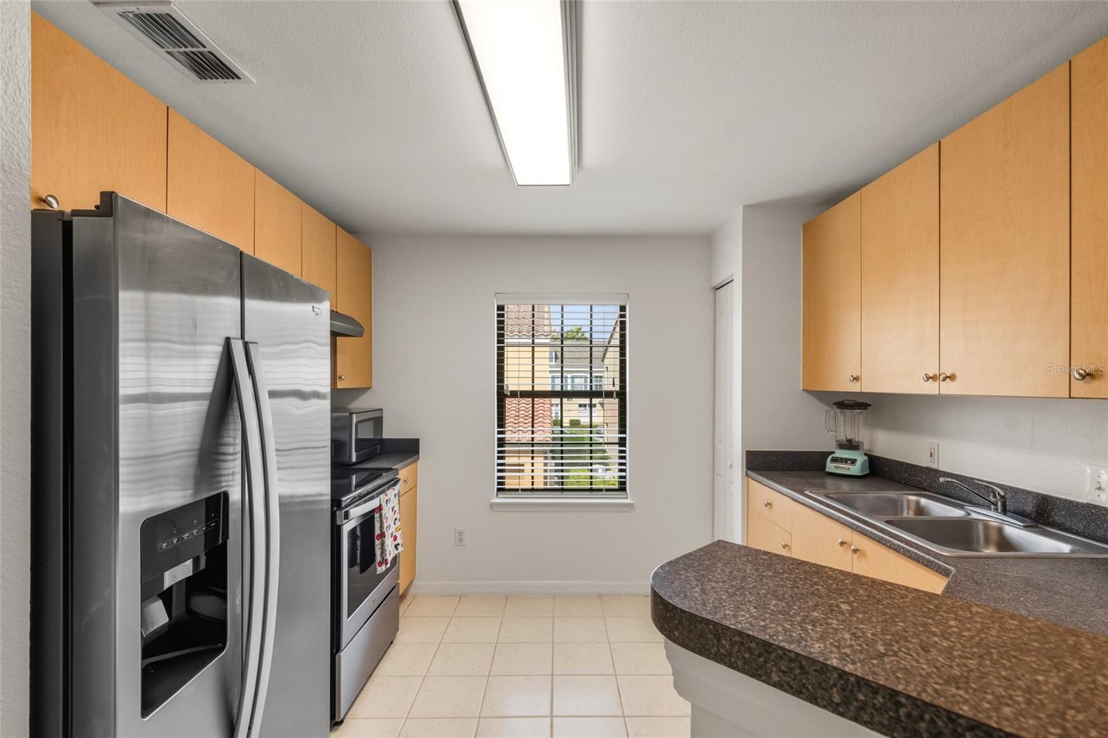 Image 26 of 45 For 1001 Via Capri Lane 201