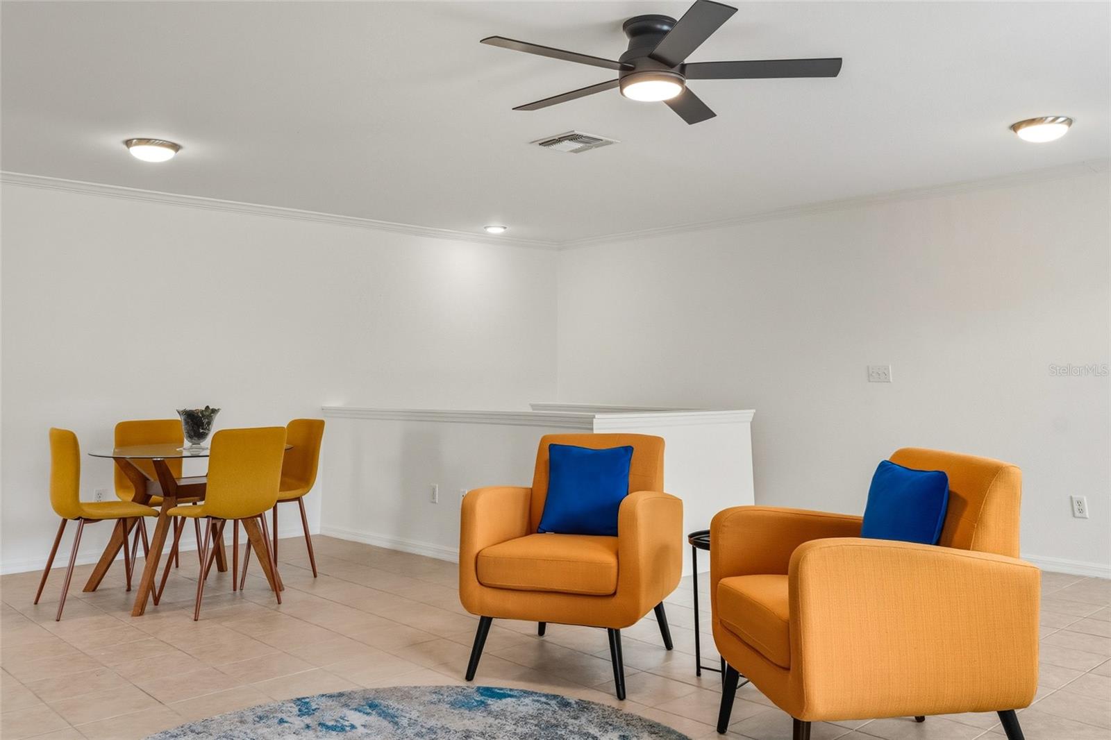 Image 9 of 45 For 1001 Via Capri Lane 201