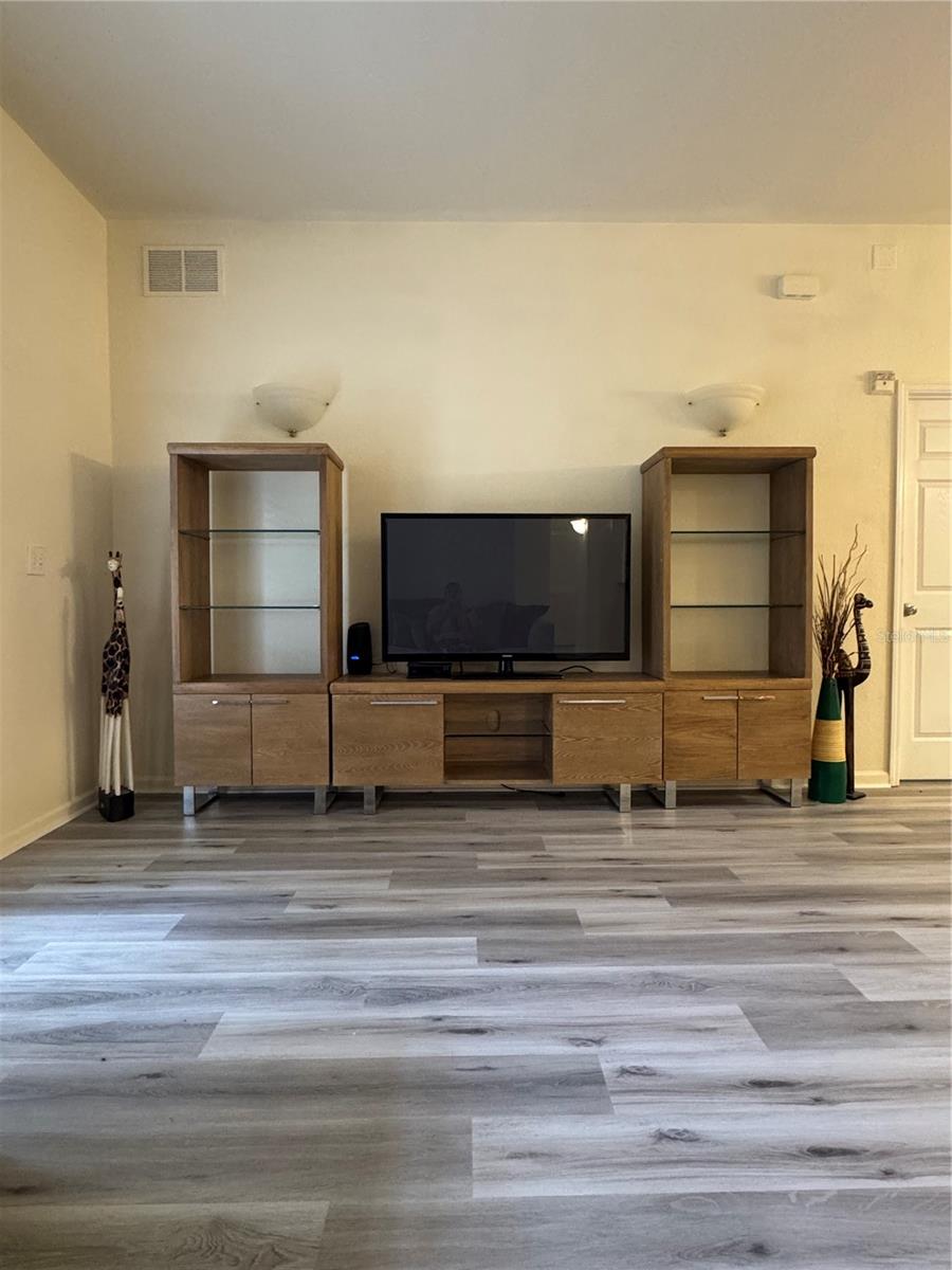 Image 11 of 31 For 3025 Greystone Loop 103