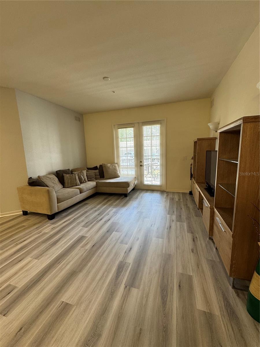 Image 12 of 31 For 3025 Greystone Loop 103