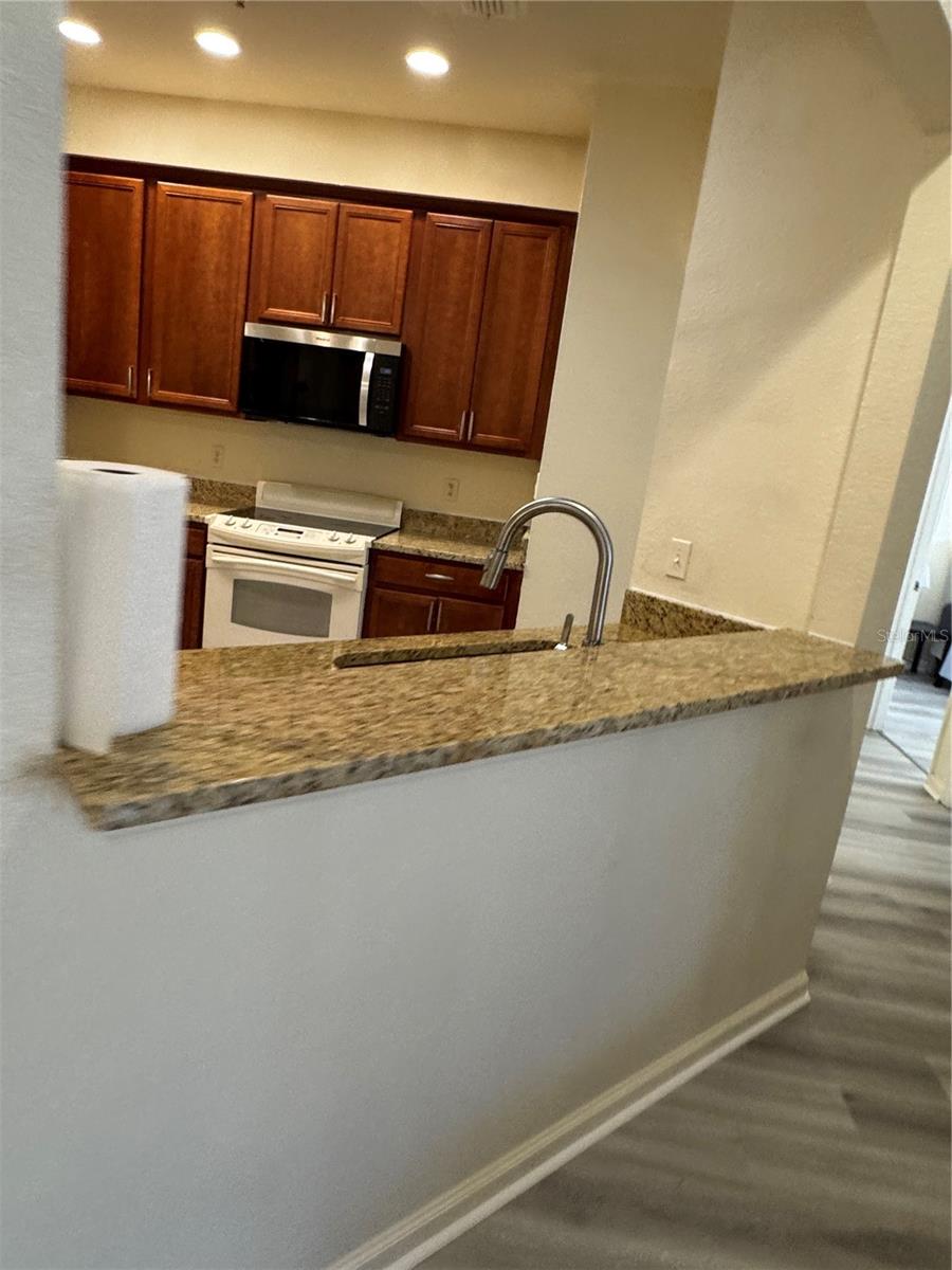 Image 14 of 31 For 3025 Greystone Loop 103