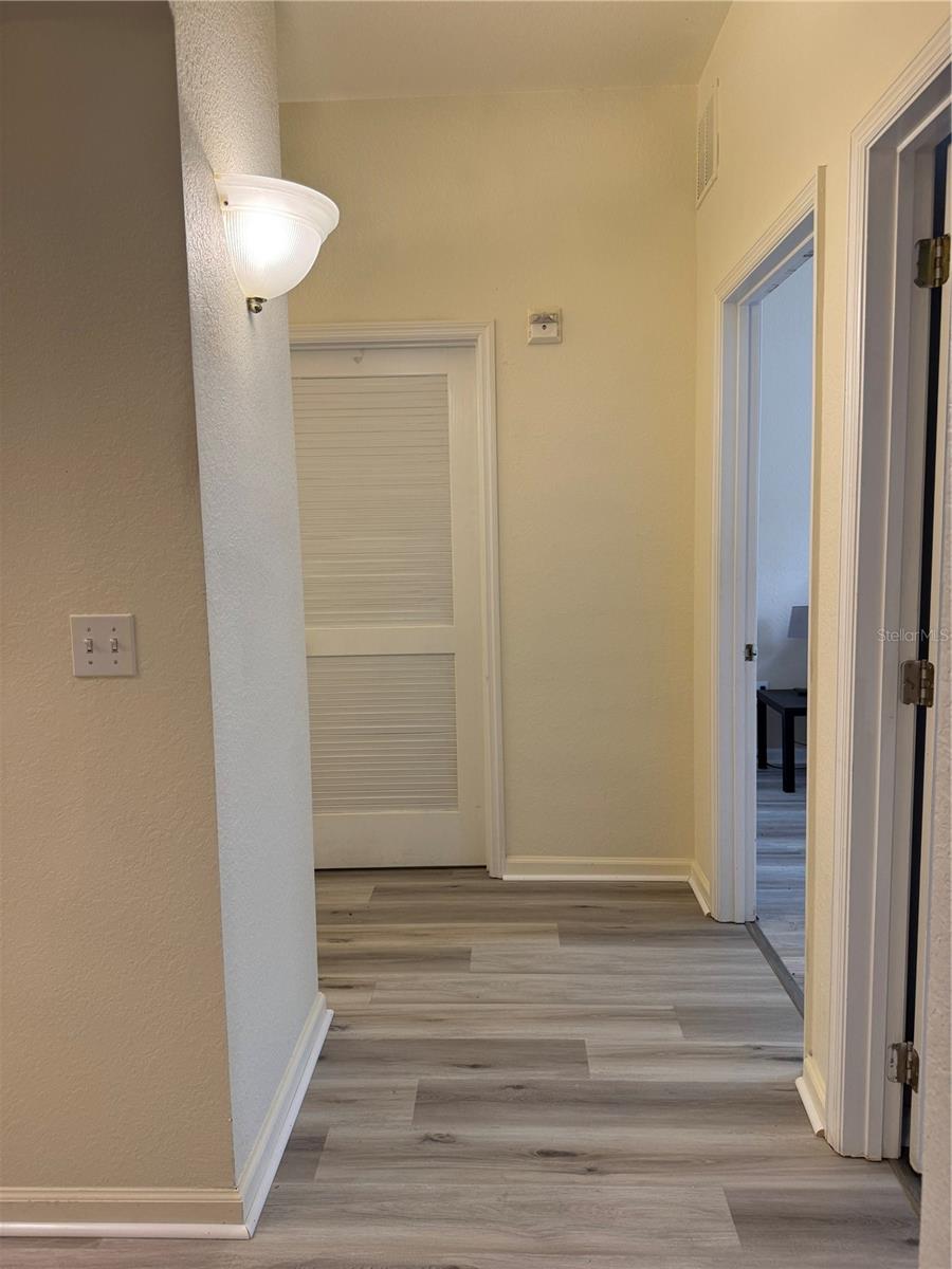 Image 25 of 31 For 3025 Greystone Loop 103