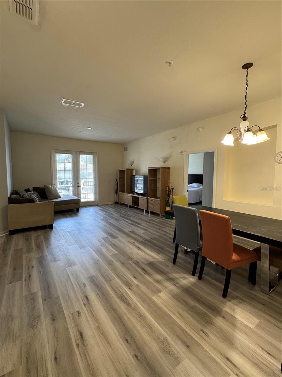 Image 3 of 31 For 3025 Greystone Loop 103