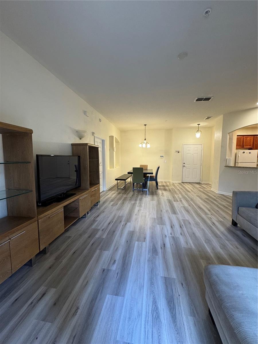 Image 9 of 31 For 3025 Greystone Loop 103