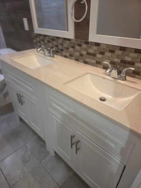 Image 18 of 42 For 14584 Grassy Cove Circle