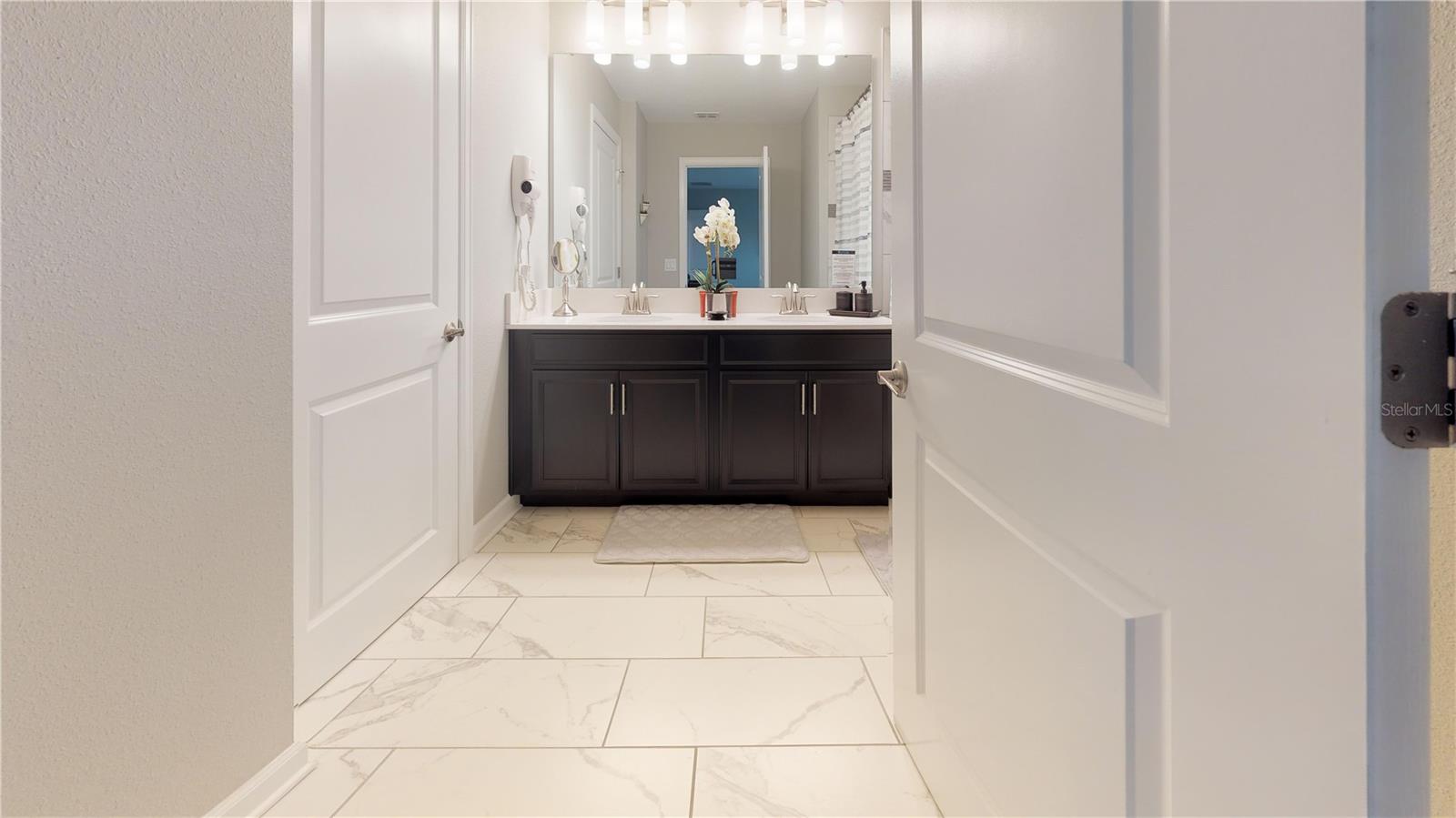 Image 38 of 52 For 4821 Lullaby Lane