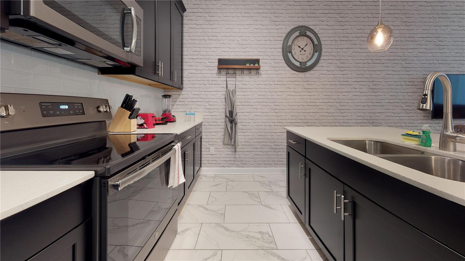 Image 50 of 52 For 4821 Lullaby Lane