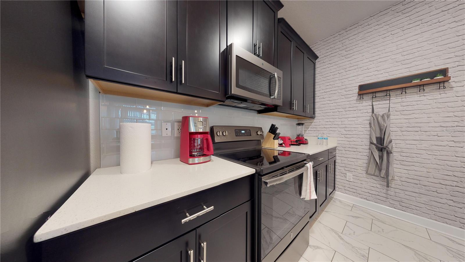 Image 7 of 52 For 4821 Lullaby Lane