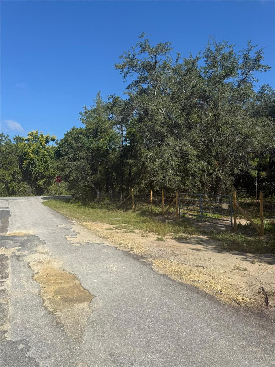 Image 6 of 12 For  112 Place 