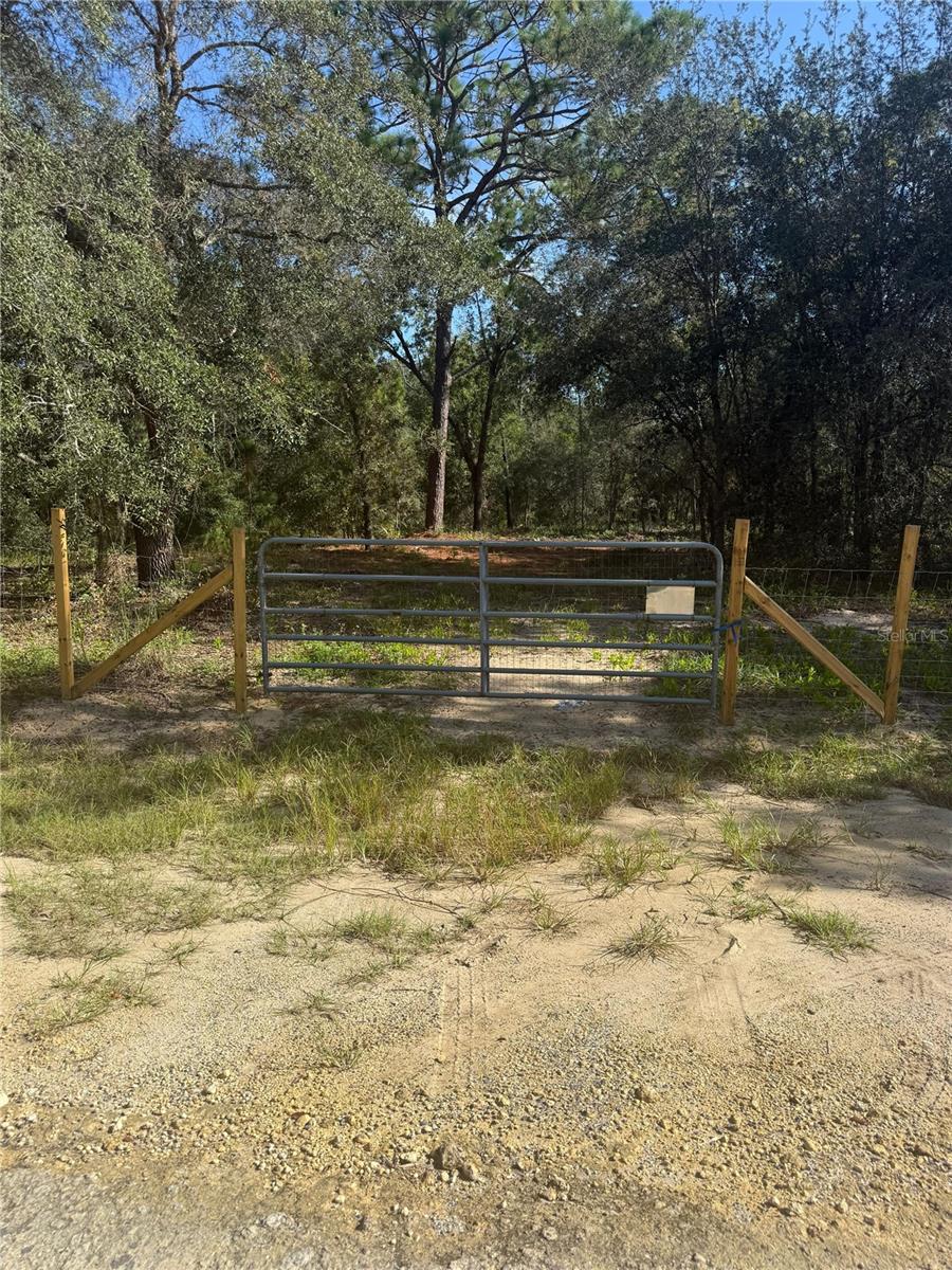 Image 7 of 12 For  112 Place 