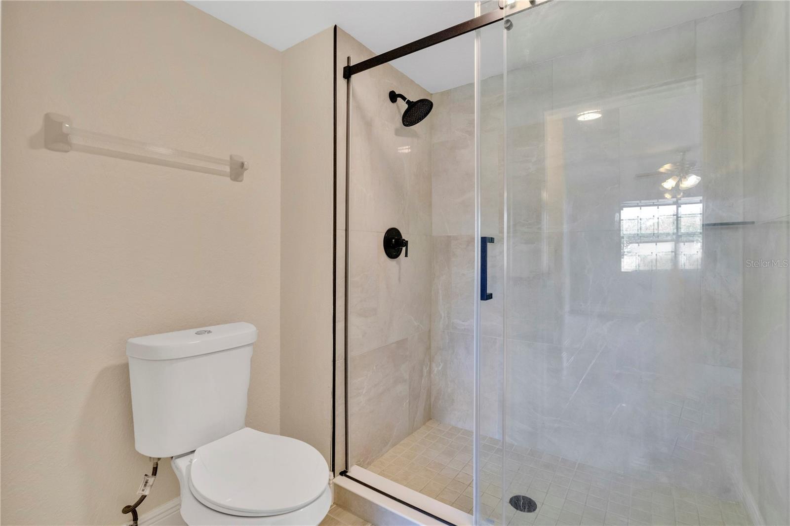 Image 19 of 31 For 13953 Fairway Island Drive 616