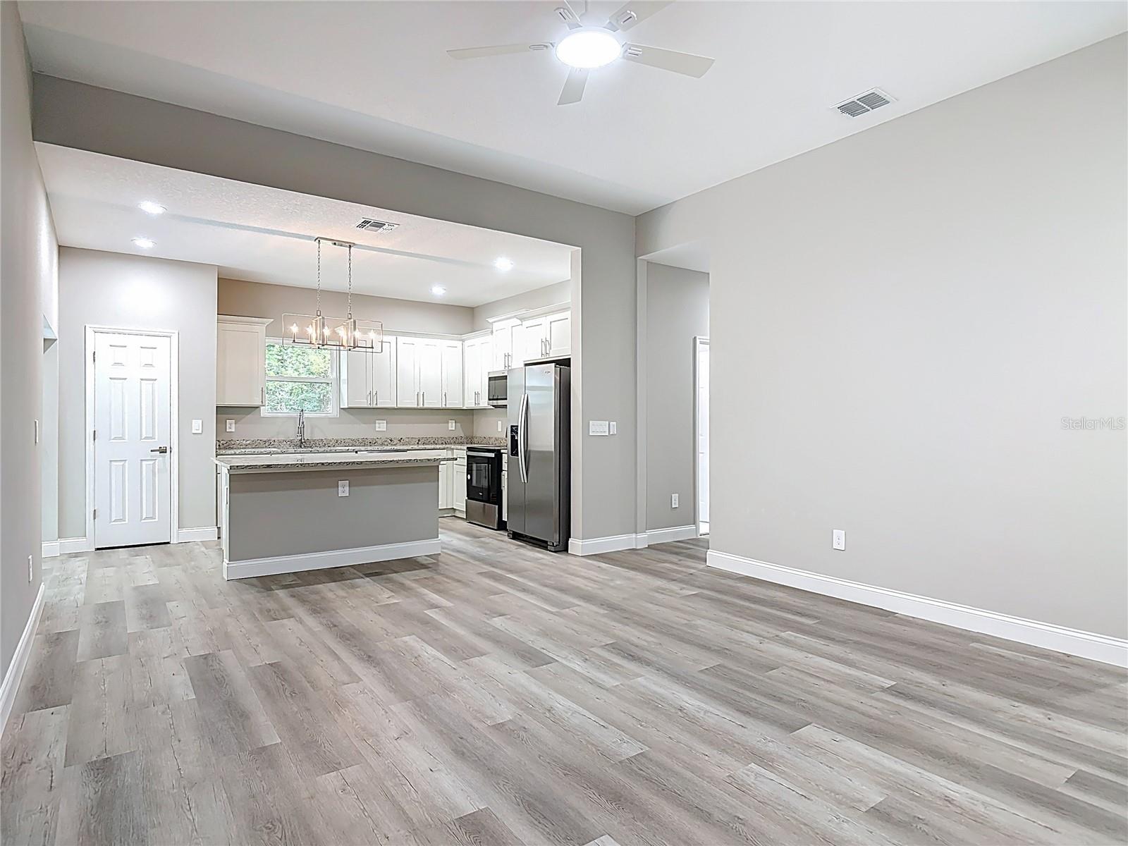 Image 11 of 54 For 905 Garfield Avenue