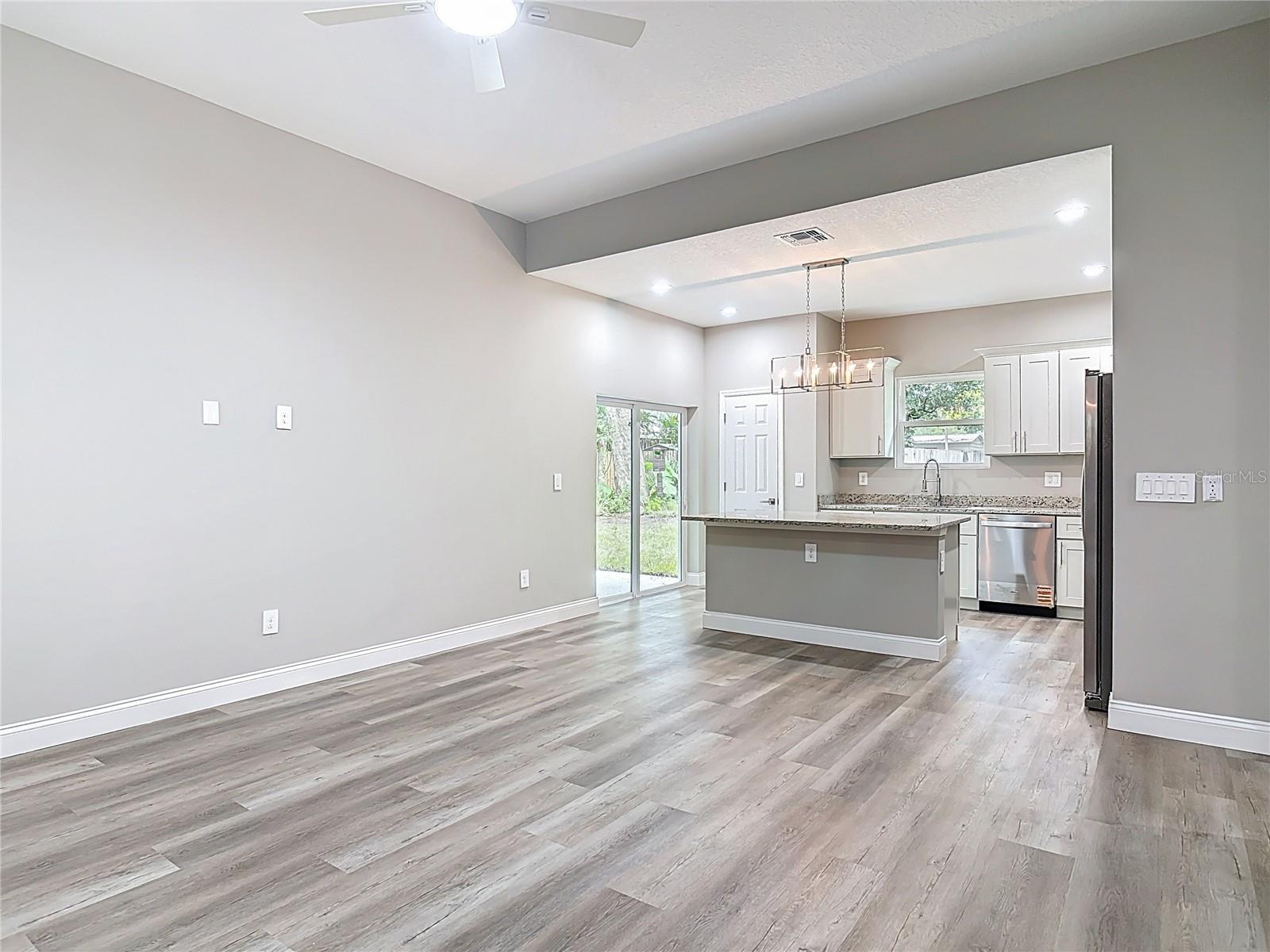 Image 12 of 54 For 905 Garfield Avenue