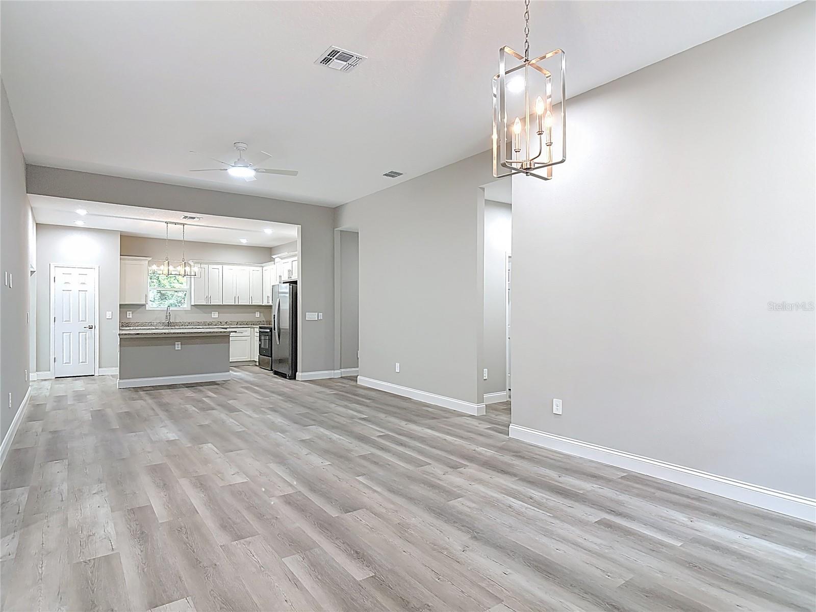 Image 7 of 54 For 905 Garfield Avenue