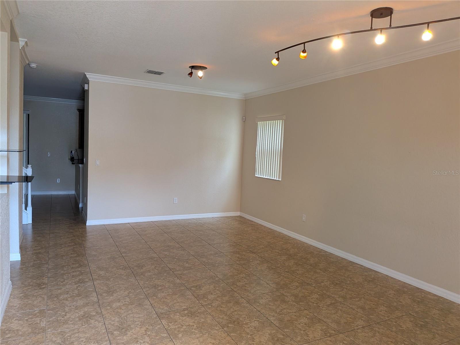 Image 4 of 38 For 1123 Chervil Drive