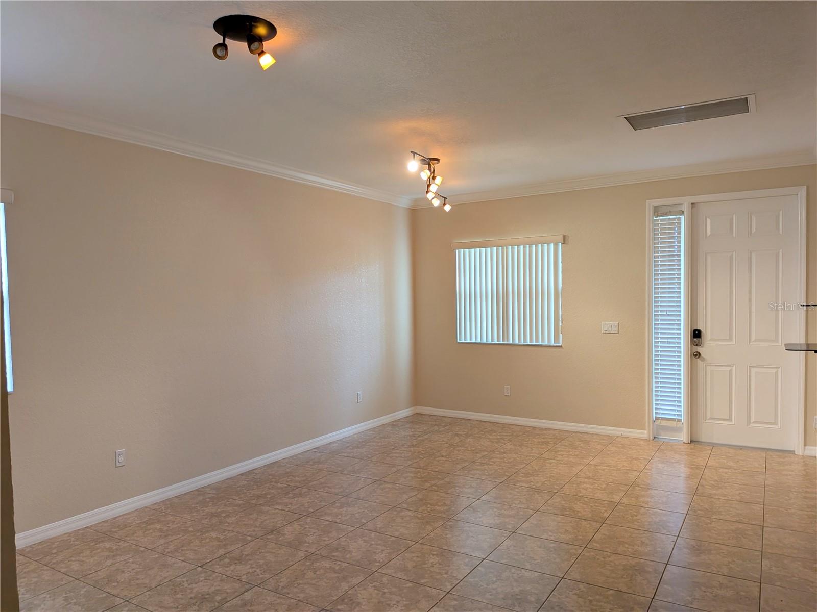 Image 5 of 38 For 1123 Chervil Drive