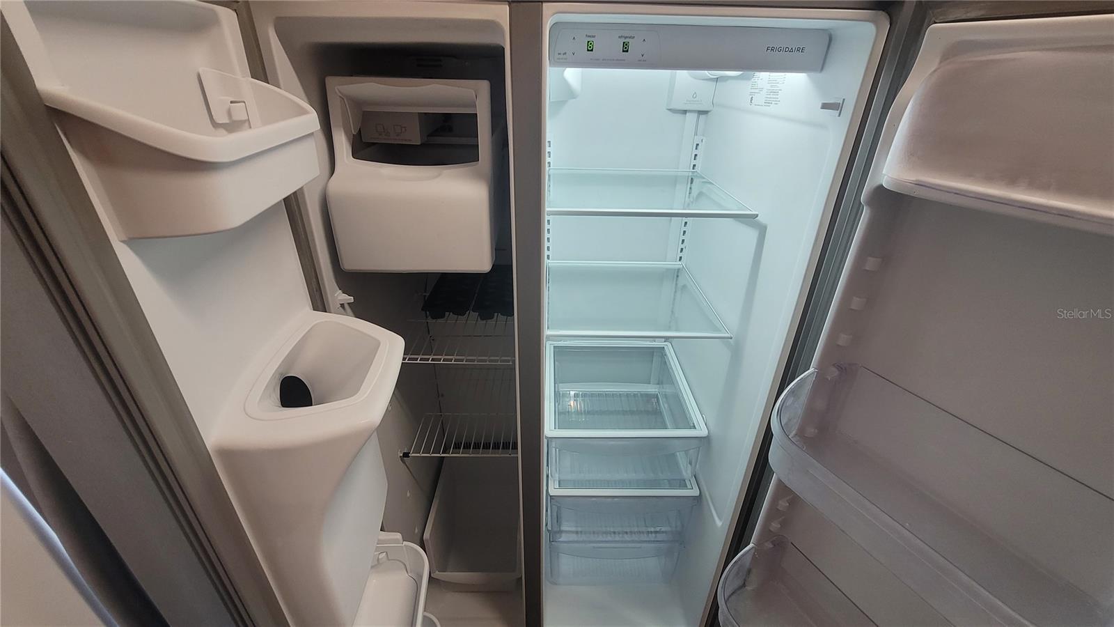 Image 25 of 37 For 8456 Crystal Cove Loop