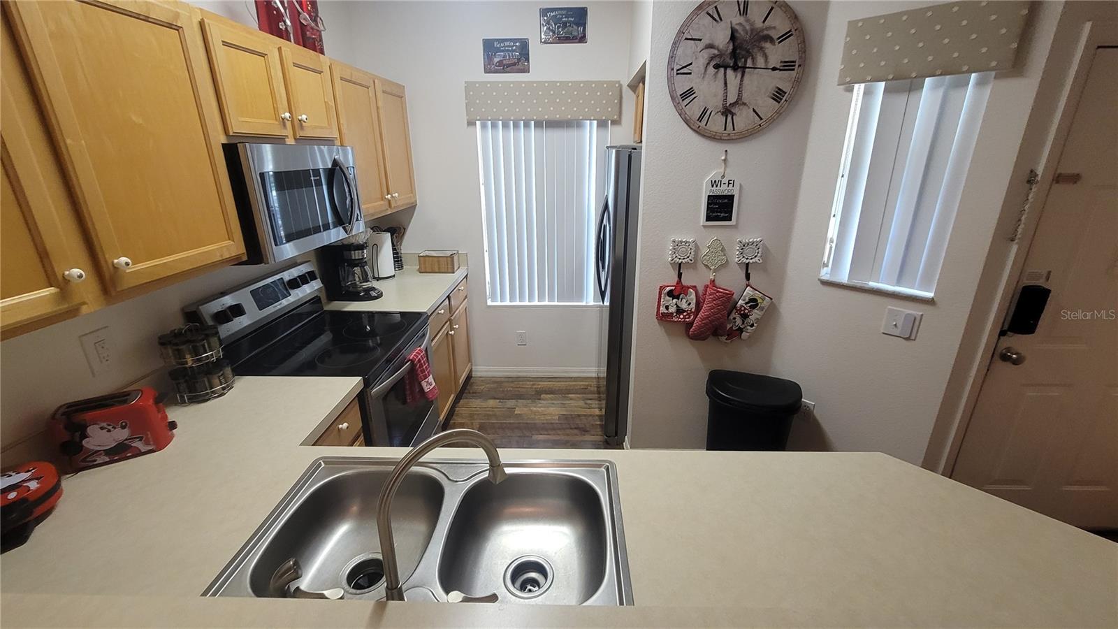 Image 4 of 37 For 8456 Crystal Cove Loop