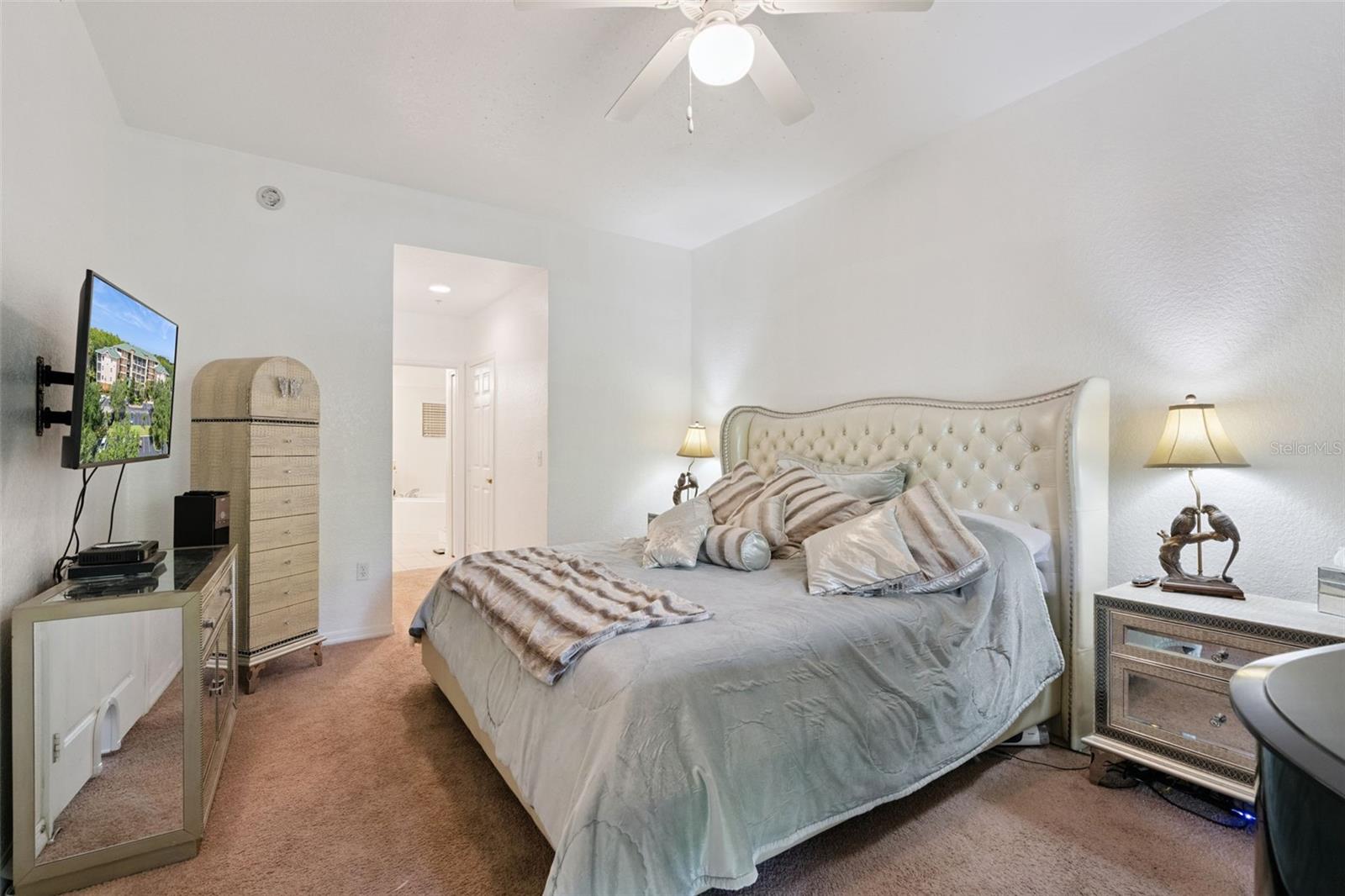 Image 12 of 57 For 3060 Pirates Retreat Court 305