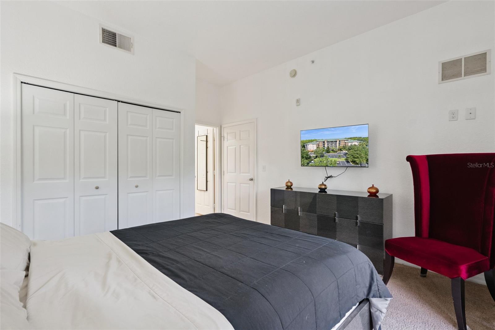 Image 20 of 57 For 3060 Pirates Retreat Court 305