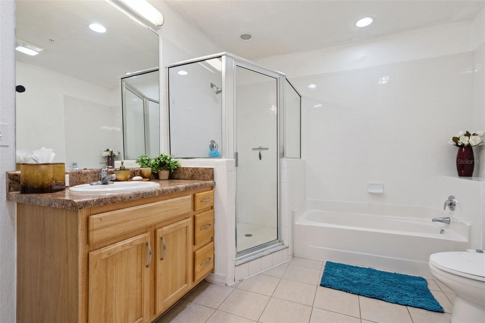 Image 21 of 57 For 3060 Pirates Retreat Court 305