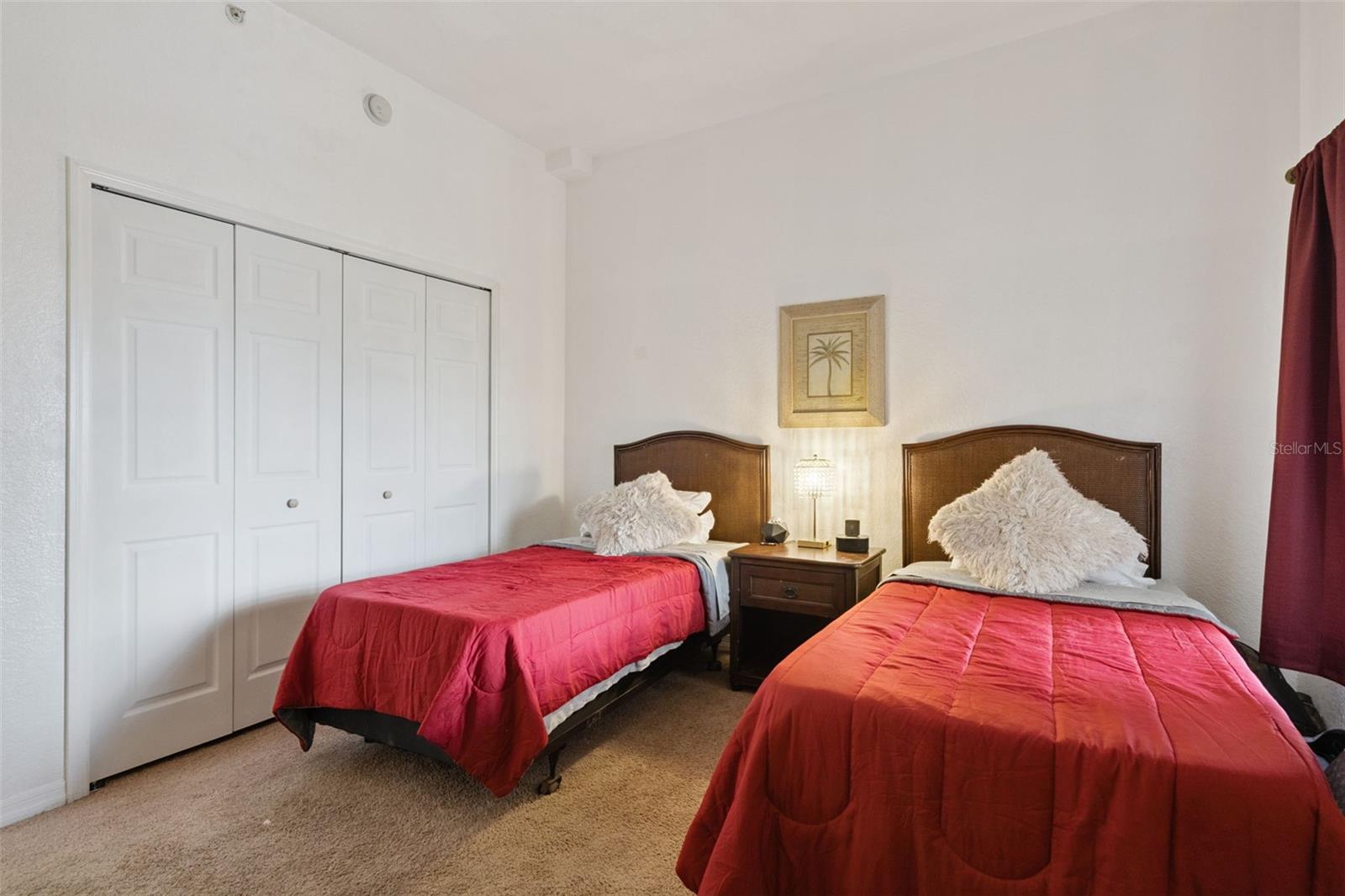 Image 24 of 57 For 3060 Pirates Retreat Court 305