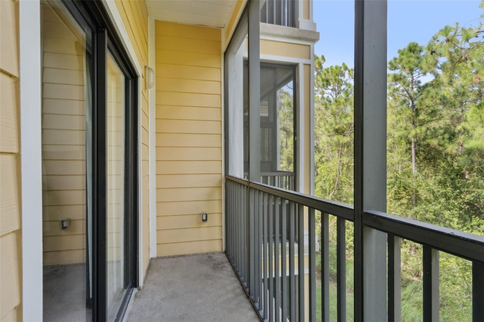 Image 27 of 57 For 3060 Pirates Retreat Court 305