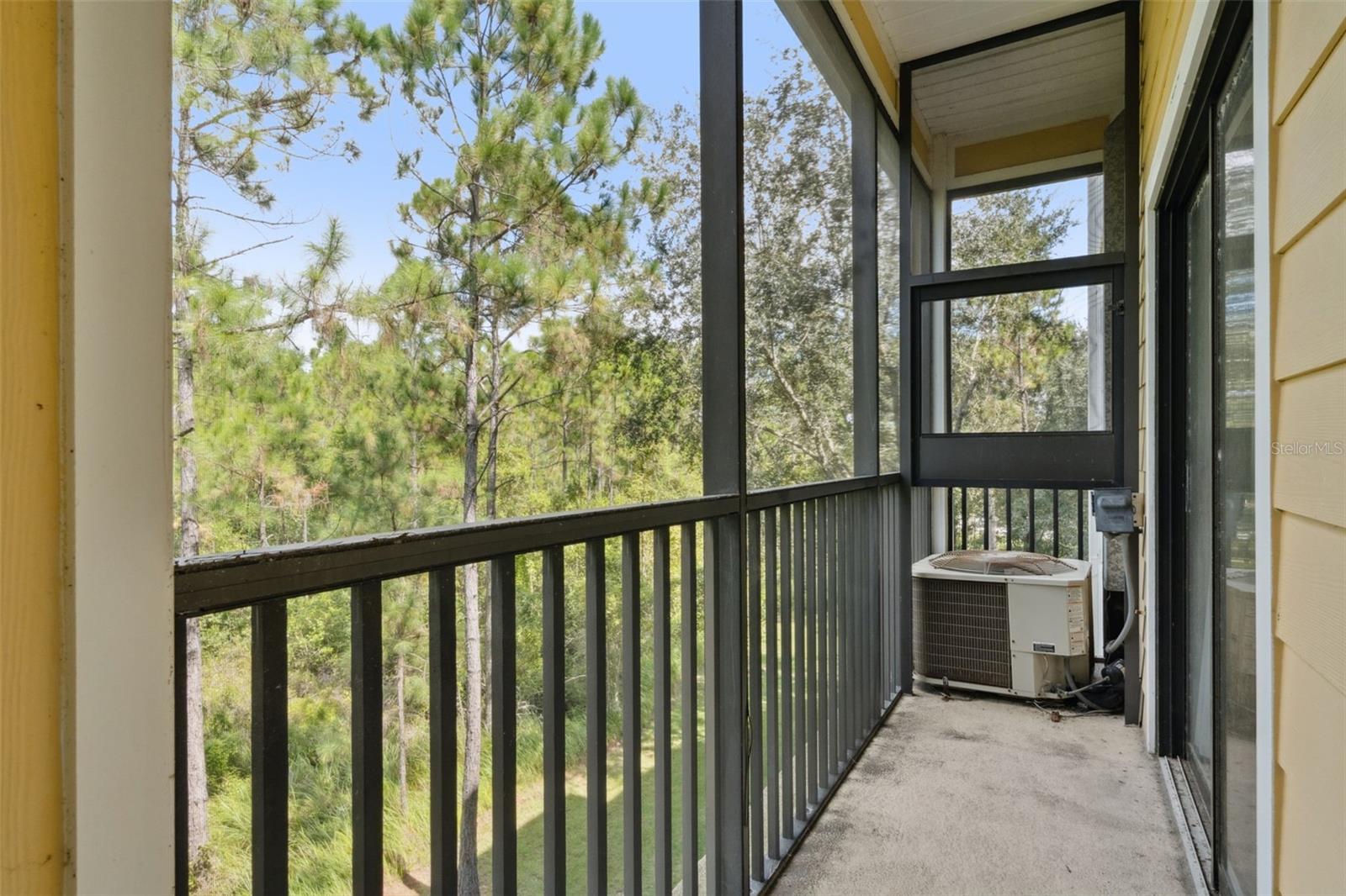 Image 30 of 57 For 3060 Pirates Retreat Court 305