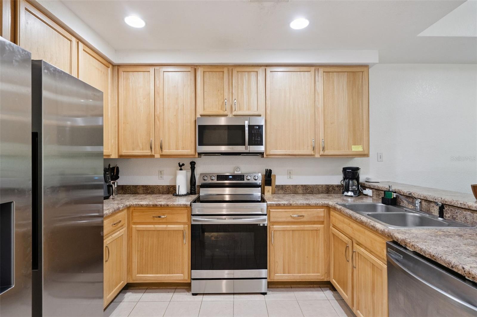 Image 5 of 57 For 3060 Pirates Retreat Court 305